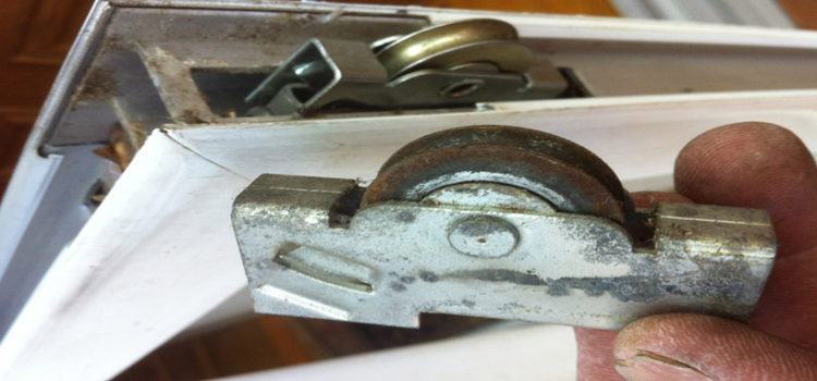 screen door roller repair in Templeton